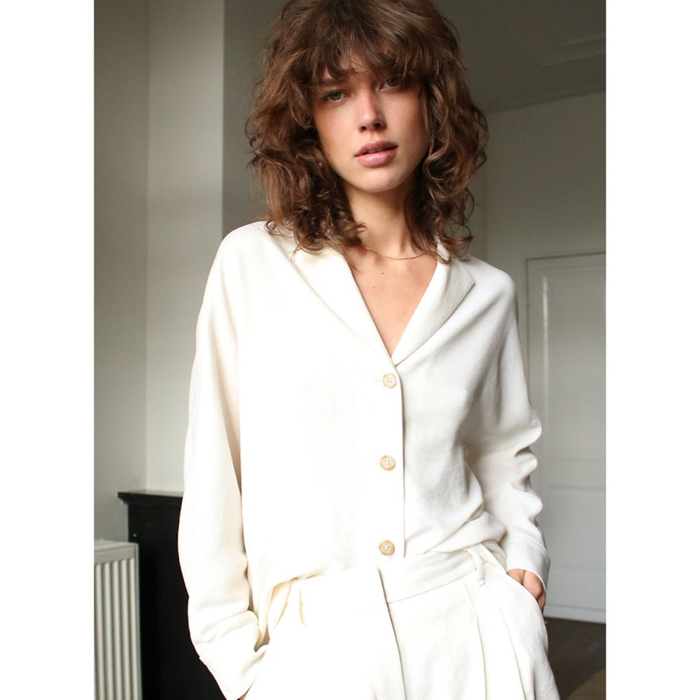 WILFRED FLOWY BUTTON UP